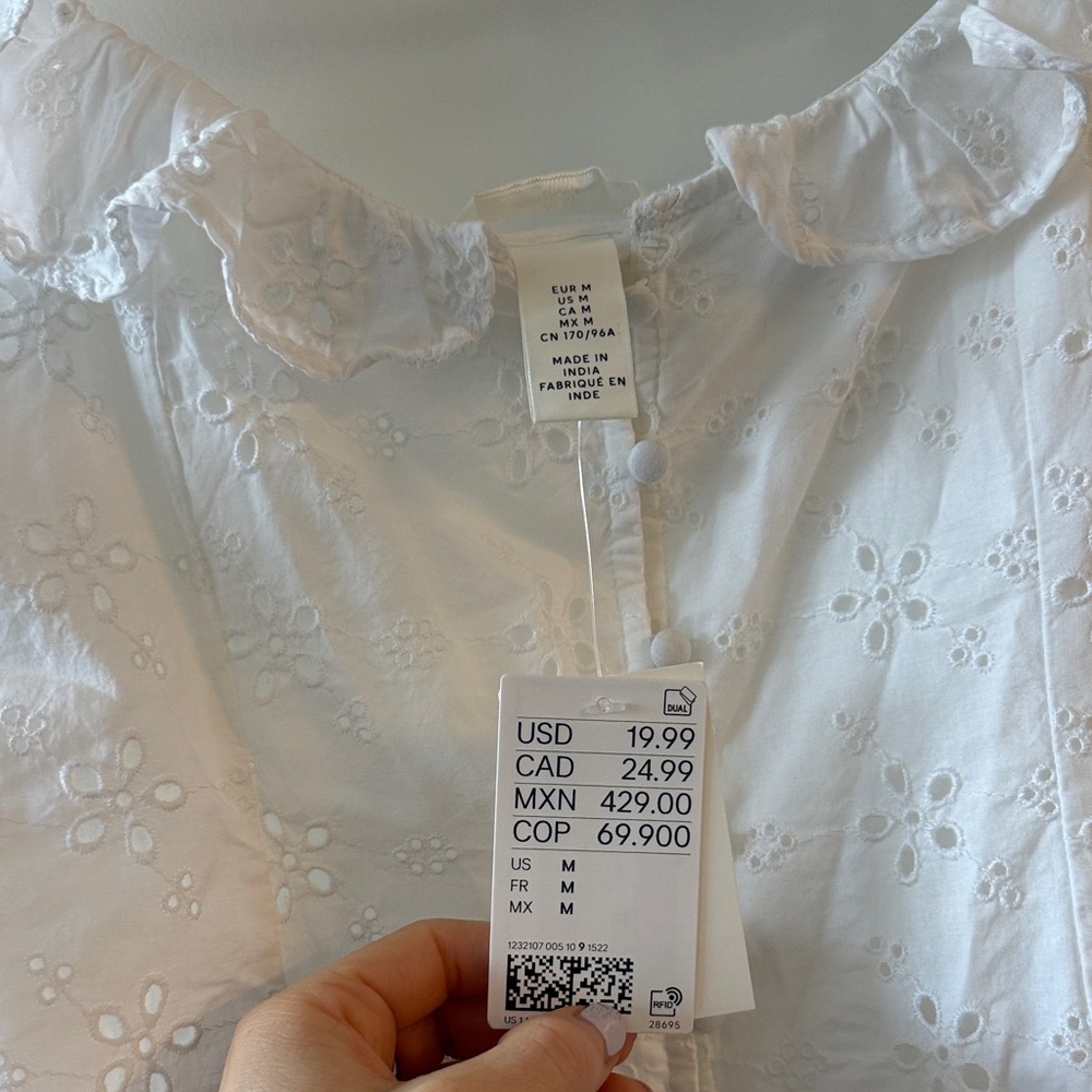 H&M White Eyelet Ruffle Blouse - Picture 3 of 4